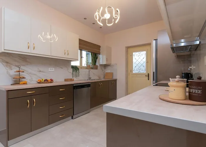 Villa Aurum Luxury Voz By Elite
