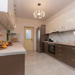 Villa Aurum Luxury Voz By Elite