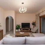 Villa Aurum Luxury Voz By Elite